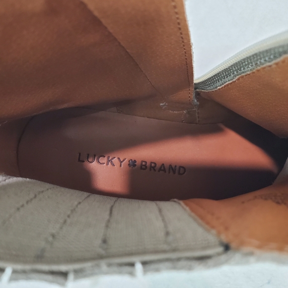 EUC Lucky Brand Hazyl Bootie 7.5 M GENUINE LEATHER Lug Chelsea Suede - Picture 8 of 9